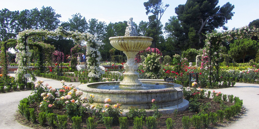 garden park in madrid