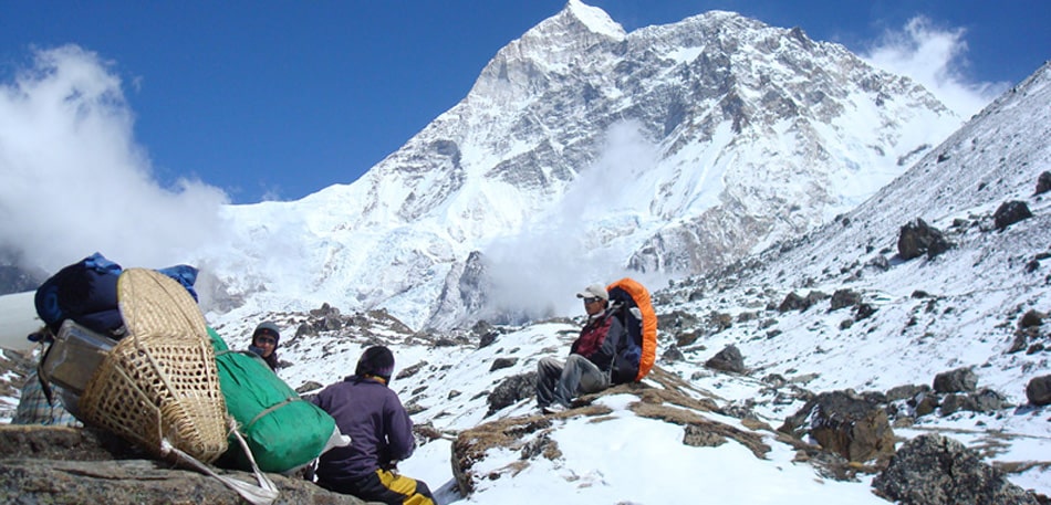 trek guides and porters