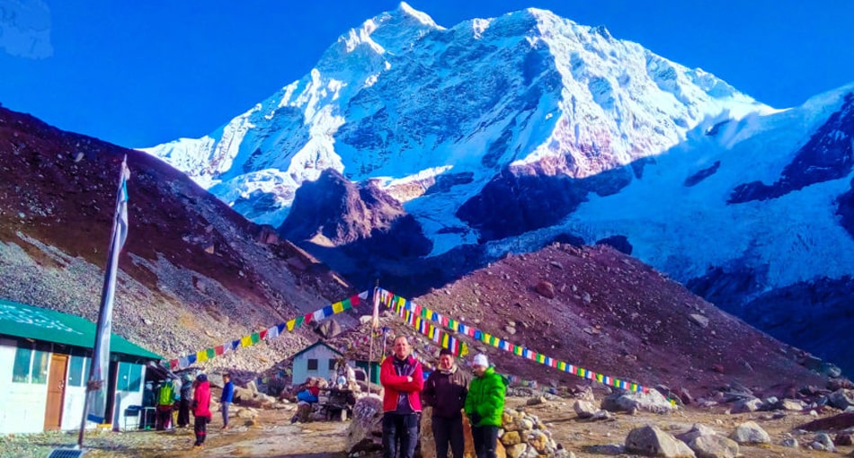 Makalu Trek Accommodation and Food