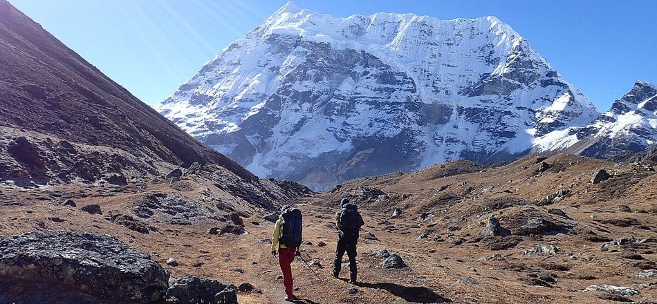 makalu trek cost