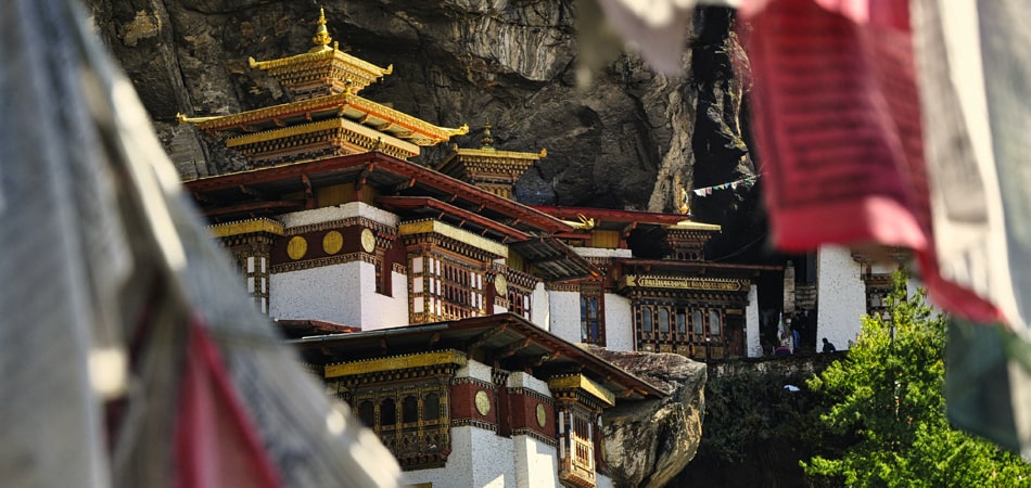 monasteries in bhutan