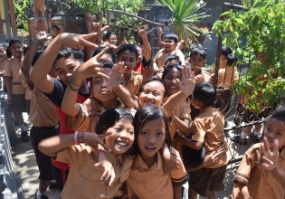 Teaching English in Bali - Over 20,000 Happy Volunteers since 2003