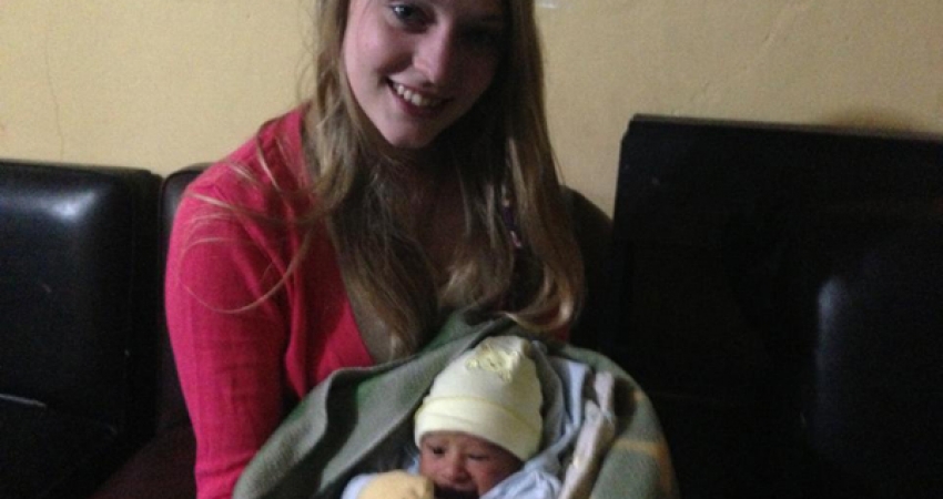 Volunteer in Peru with Teenage Mother-Trusted By Over 22,000 Since 2006