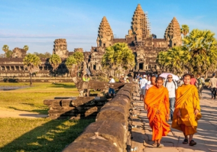 The exploring of the best temples in Angkor