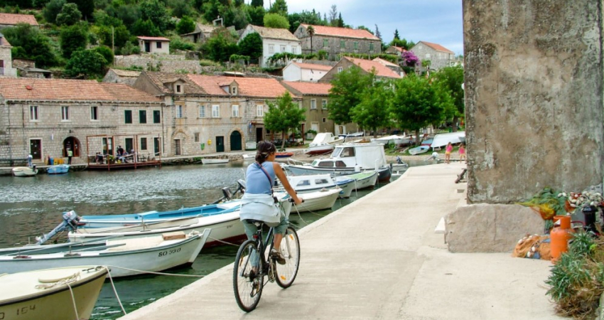 Sipan Island Cycling