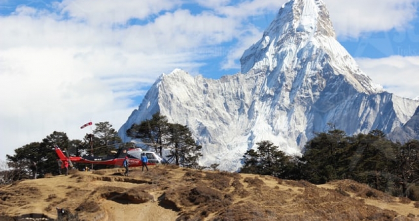 Everest  Base camp Helicopter Landing Tour