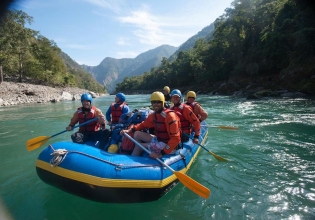 Rafting in Nepal