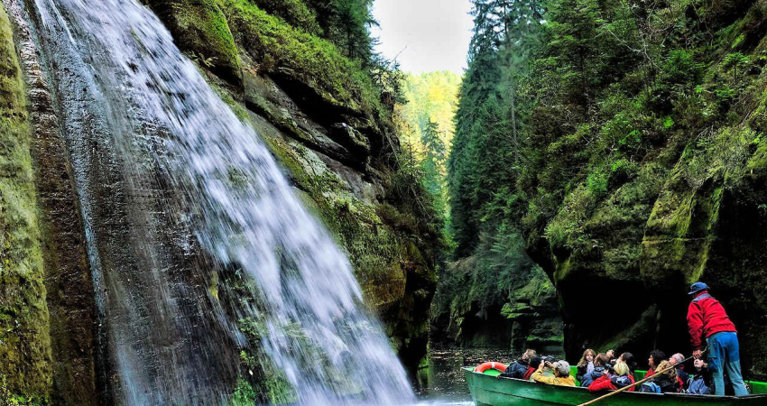 Discover Bohemian and Saxon Switzerland - easy tour with lunch and boat ride in gorges!